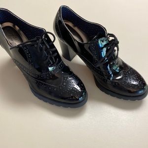 Women’s dress shoes